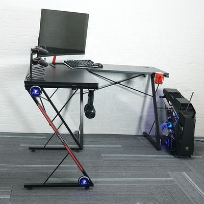 Mesa de juegos ergonómica de altura ajustable de juegos de luz de escritorio con L * W * H 1300 * 500 * 782mm