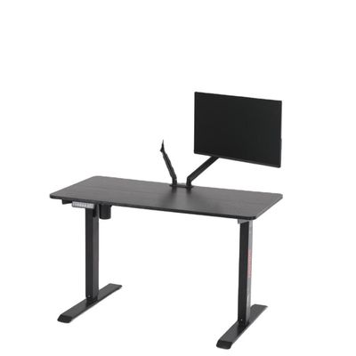 Escritorio ajustable en altura con material de superficie de tablero E1 PB y diseño ergonómico