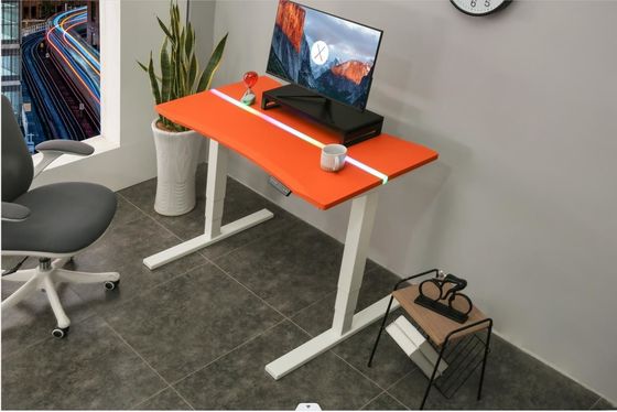 Escritorio ajustable en altura con material de superficie de tablero E1 PB y diseño ergonómico