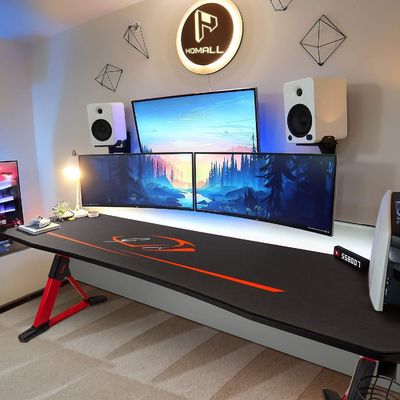 Escritorio de juegos de superficie de plástico en forma de Z con portacabezas y gancho para auriculares