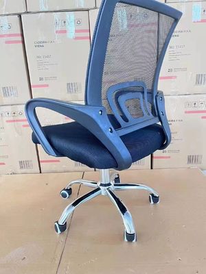 Mesa de oficina giratoria ergonómica moderna con base de plata para mejorar la eficiencia del trabajo