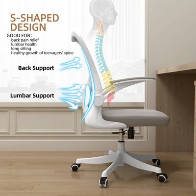 Escritorio y silla de oficina con soporte lumbar
