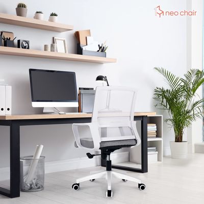 Silla de oficina ejecutiva Silla de malla con soporte lumbar y reposabrazos de altura ajustable