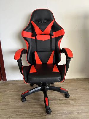 Silla de juegos de PC de diseño moderno de carreras con reposapiés y reposacabezas